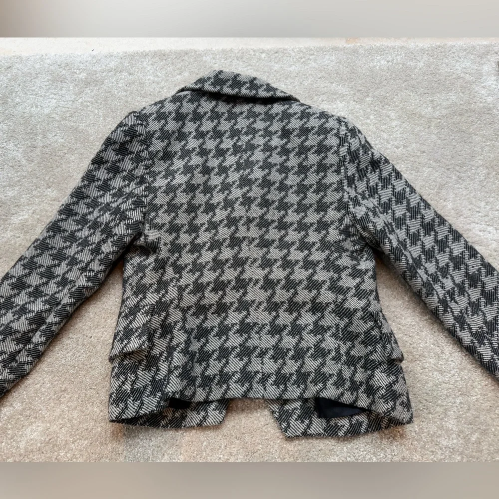 Dior woman jacket sz 2 or 4 wool grey